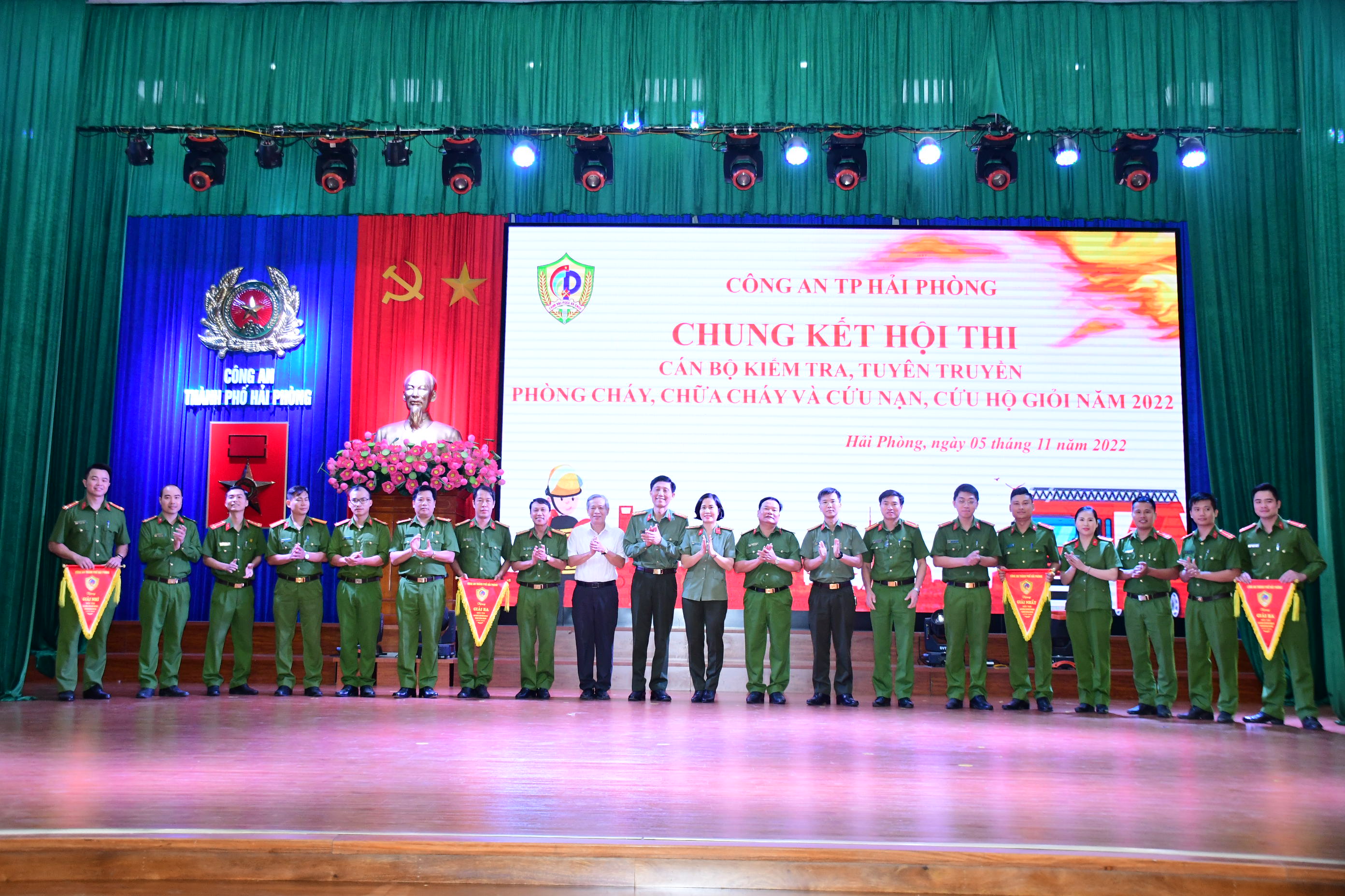 Chung kết Hội thi cán bộ kiểm tra, tuyên truyền phòng cháy chữa cháy và cứu nạn cứu hộ giỏi năm 2022